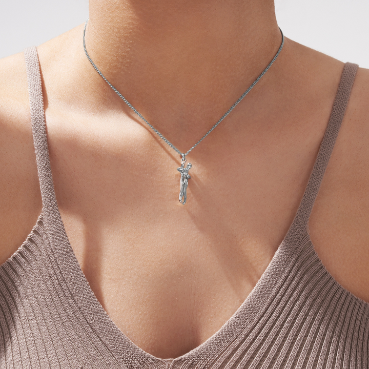 Silver Cuddle Necklace