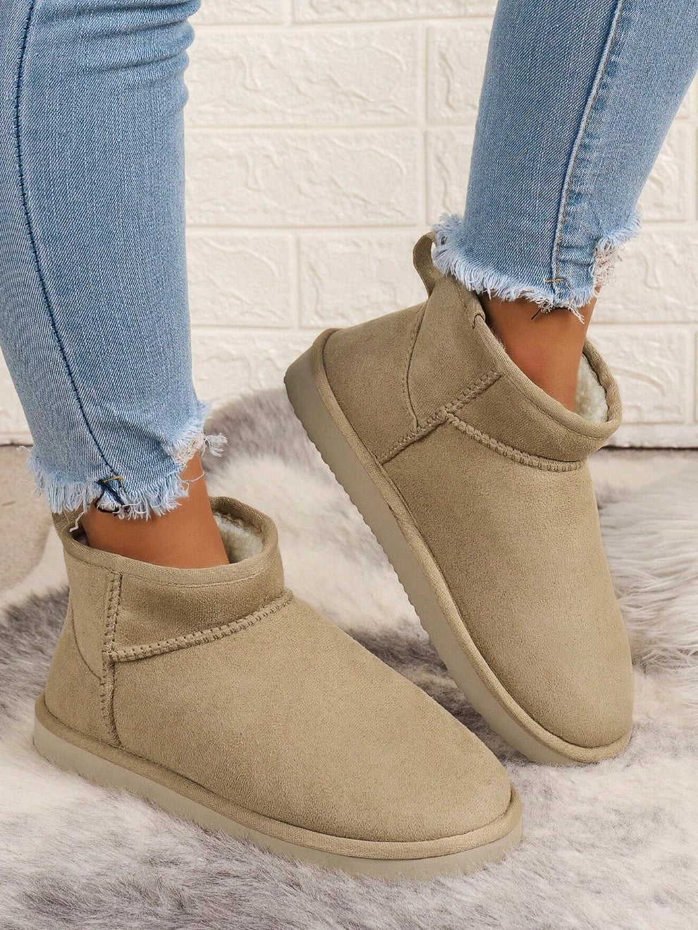 Snuggz™ Mini-Boots